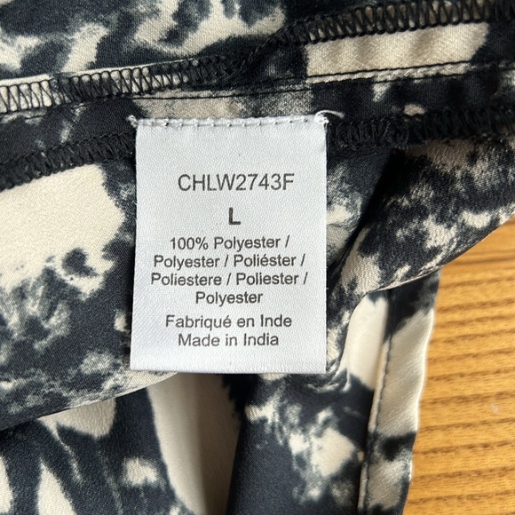 Best mountain cream and soft, black blouse size large - Picture 7 of 8